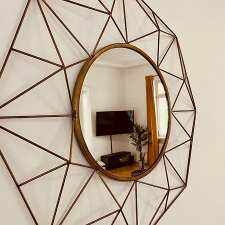 Luxusapartment Im Dichterviertel *garten*parkplatz*wifi* * エアフルト